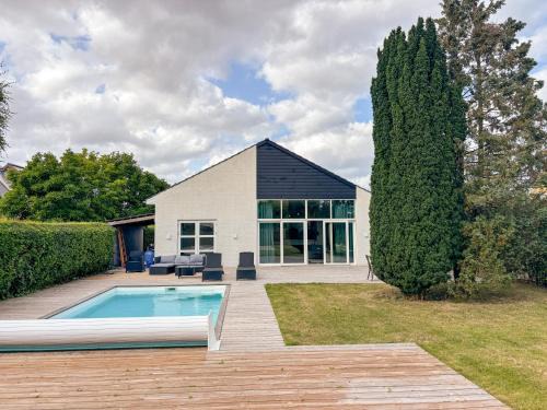 Tarnby Kommune Villa | Luxury 300 square meter villa with Pool