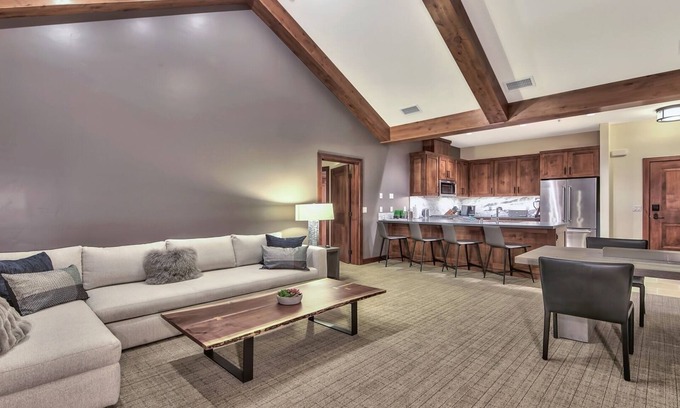 South Lake Tahoe Copropriété | Résidence de luxe 3Br à quelques pas de Heavenly Village & Gondola