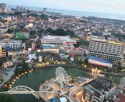 Bunga Paya Pantai Appartement | LUXURY 3r2b Penthouse The Shore Hotel & Residences