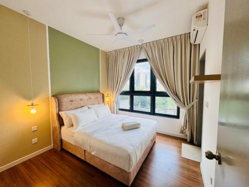 Taman Pertama Appartement | Luxury 4 Bedroom Suite at Kuala Lumpur near Maluri MRT By Suhad Suits KL