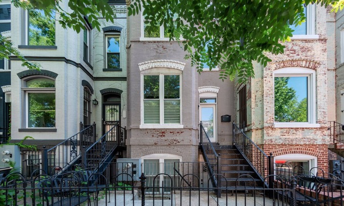 Near Northeast Maison | Espace de luxe comprend le stationnement hors rue.
