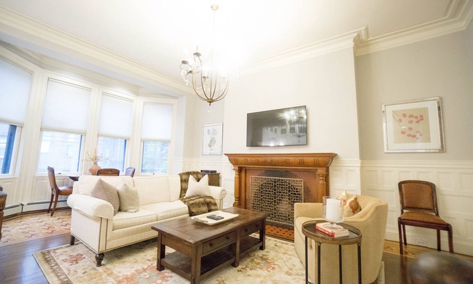 Back Bay West Copropriété | 4BR Luxe | 2. 5BA Back Bay Duplex