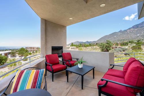 Sandia Heights South Maison | Luxury 4BR Retreat with Mountain views