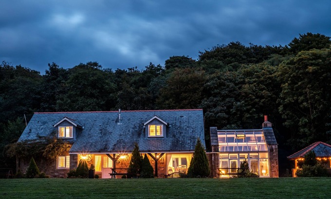 Knott End-on-Sea Cottage | Magnifique chalet 5 étoiles pour 15 personnes avec foyer, poêle à bois et cuisinière AGA