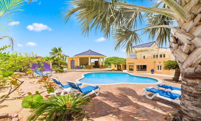 Santa Cruz Maison | Luxury 6BR Nature Retreat | Carpe Diem by Bocobay