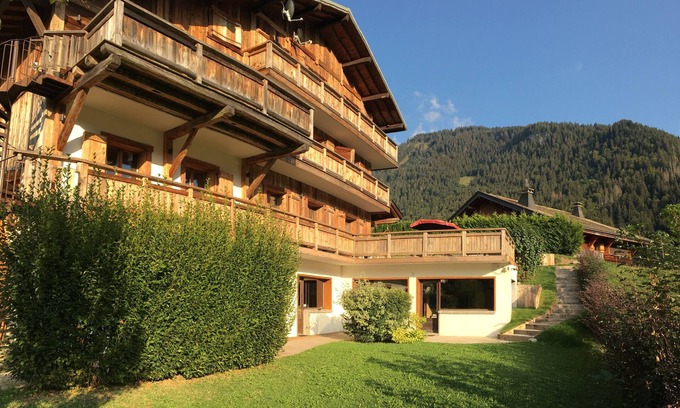Morzine Appartement | Appartement de prestige, au calme, 14 pers, vue exceptionnelle, sauna et jacuzzi