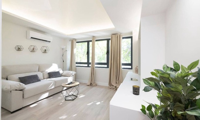 Aravaca Appartement | Luxury apartment for families