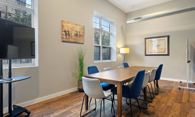 Allegheny-West Appartement | Luxury Apartment Near Downtown and Stadium