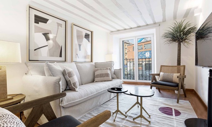 Barrio de La Latina Appartement | Luxury apartment near La Latina.Plaza de la Cebada