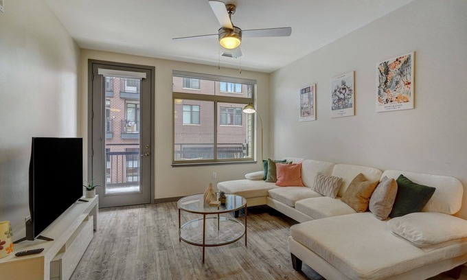 Central Boulder Appartement | Luxury Apartment with Pool, Gym & Central location
