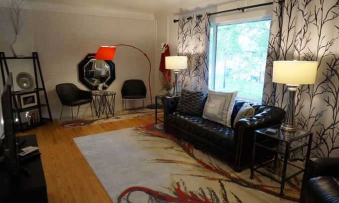 Kalamazoo Maison | Luxury Apartment with Patio