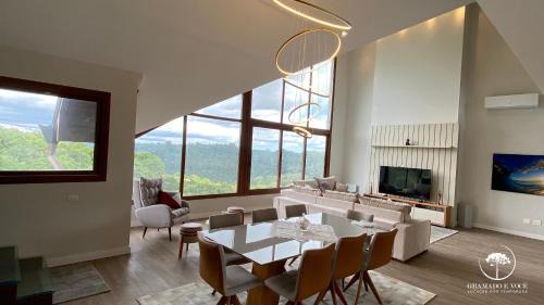 Planalto Appartement | Luxuoso apartamento de 5 suítes frente rua torta