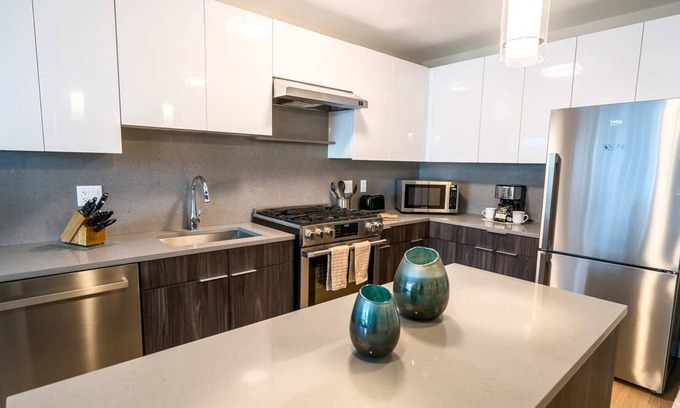 Downtown Appartement | Luxury Apt with Pool and Gym-AS-9G