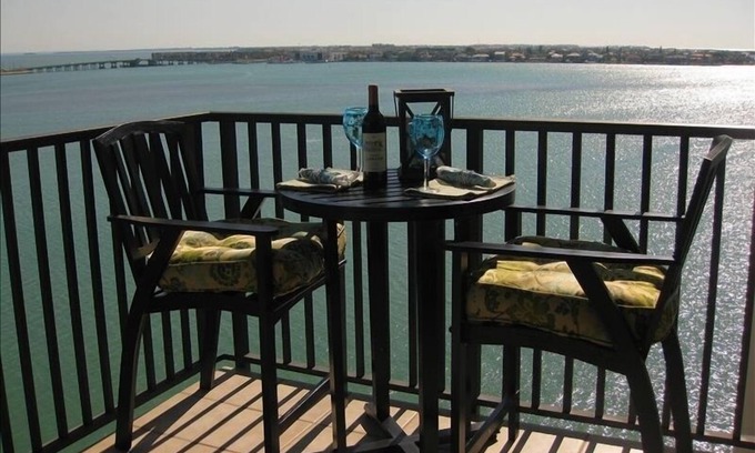 Isla del Sol Copropriété | LUXE BAHIA POINTE WATERFRONT Condo / Vues panoramiques! Dauphins, lamantin, plus !!