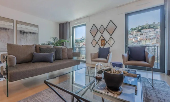 Pena Copropriété | Luxury Baixa With Castle View