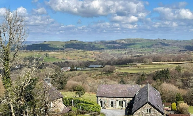 Llangadog Cottage | Adventurers Abode-Dépendance-Prestige-Salle de bain privée séparée-Vue sur la...