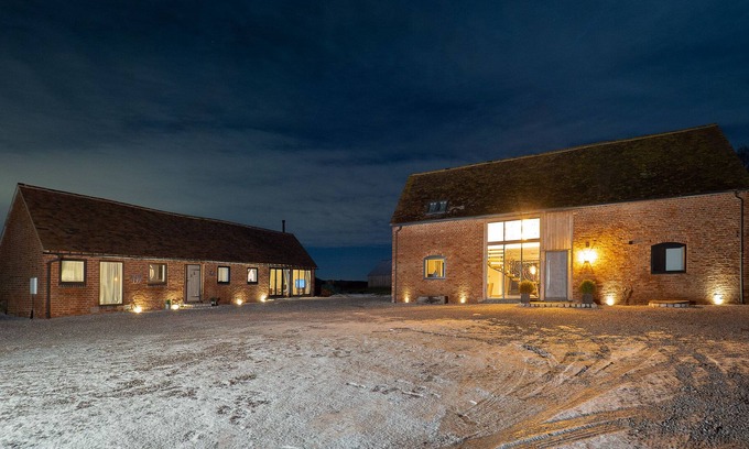 Harvington Maison | Luxury barn Conversion