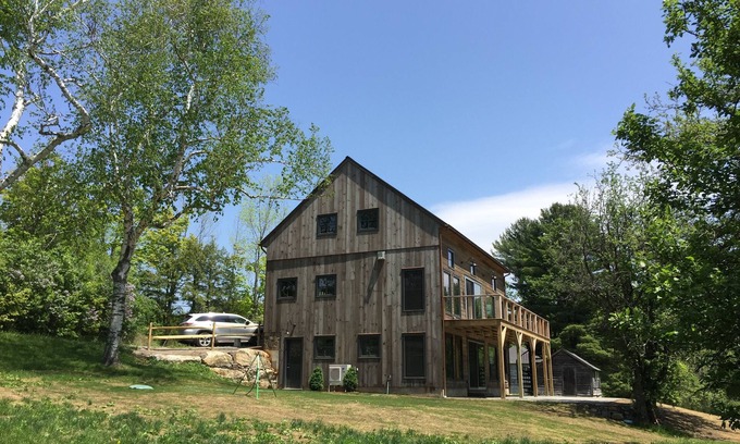 East Chatham Maison | Luxury Barn Retreat — All-Season Escape Awaits!