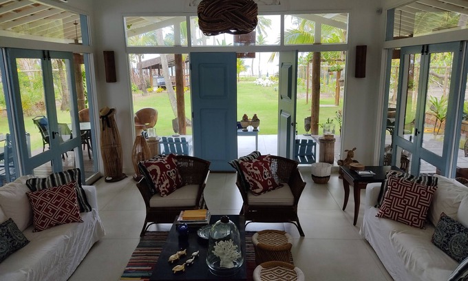 Conquista Maison | LUXURY BEACH HOUSE ON THE SAND