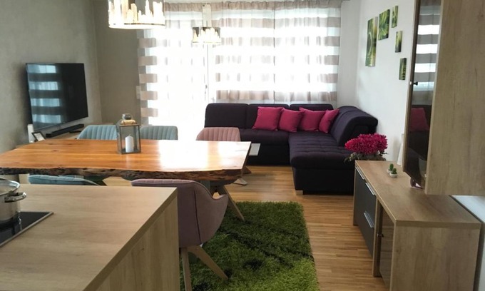 Favoriten Appartement | Luxury Belvedere View New Apartment