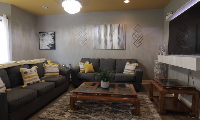 DeKalb Appartement | Luxury Boutique Style 1 Bdrm Condo in Downtown Location