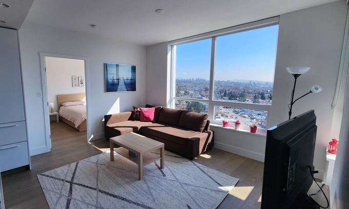 District of North Vancouver Copropriété | Luxury Brand New 2 Bedroom 2 Bath Condo
