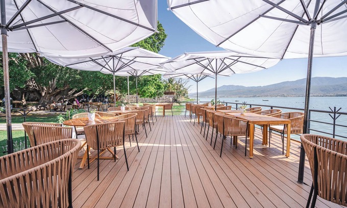 Cajititlan Maison | Luxury Bungalow Lake view Cajititlan