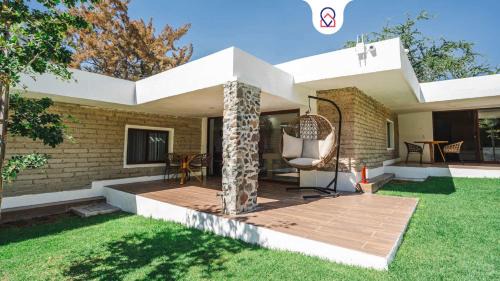 Cajititlan Maison | Luxury Bungalow Lake view Cajititlan