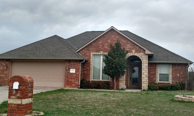 Elgin Maison | Luxe par Fort Sill OK