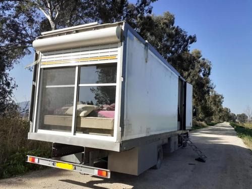 Bruchim Qela' Alon Maison | Luxury caravan truck in the Golan Heights