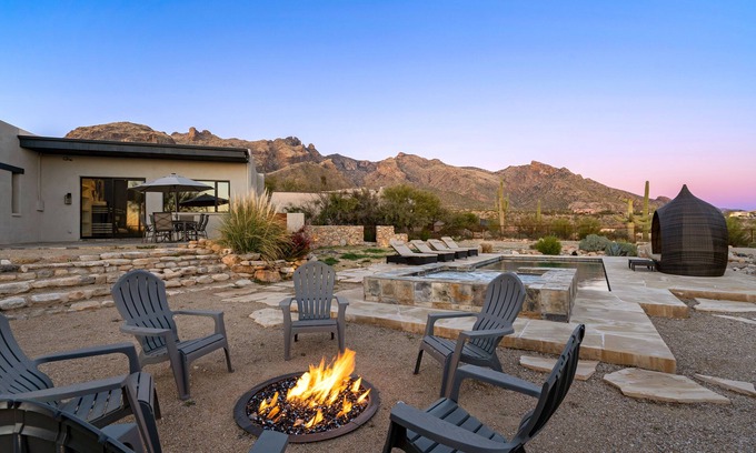 The Foothills Maison | Luxury Catalina Foothills Heated Pool and Spa Sleeps 16