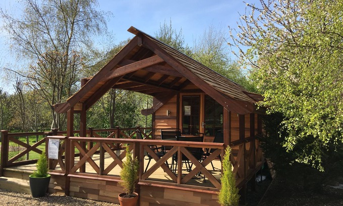 Bishop Sutton Cabine | Luxe Cedar Lodge Nr Bath & Bristol