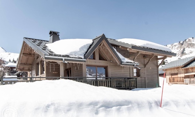 Le Praz de Lys Chalet De Ski | Magnifique chalet au bord des pistes de ski