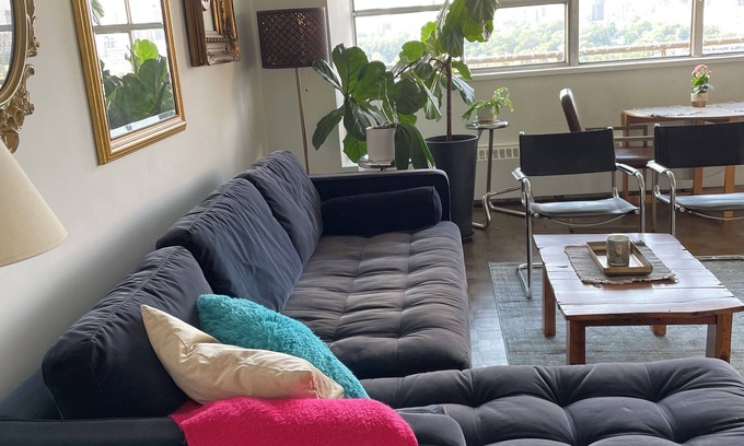 Yorkville Appartement | Luxury Character Downtown Apt with Pool. Pet friendly.