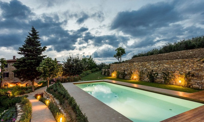 Panzano in Chianti Appartement | Chianti de luxe pour deux couples avec intimité, vue, piscine et cave