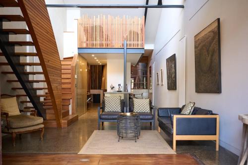 Kensington Maison | Luxury City Edge Warehouse Retreat