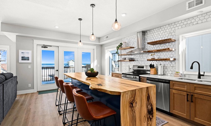 Park Point Copropriété | Luxury Condo w/ Beach Access | Dragestil 717-3