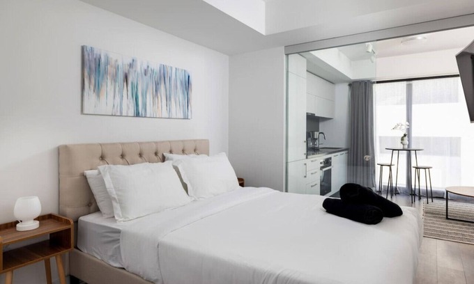 Bloor-Yorkville Appartement | Luxury Condo Yorkville Pool gym