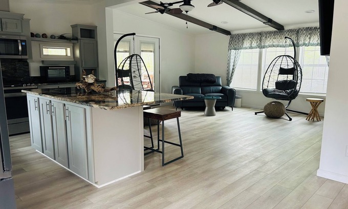 Galloway Maison | Escapade calme pittoresque 400sq ft porche fermé, 10 mi. AC casinos et plage
