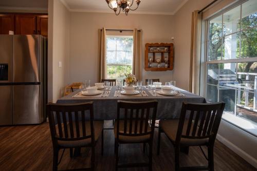 Belton Maison | Luxury cottage near lake Belton - WiFi A/C