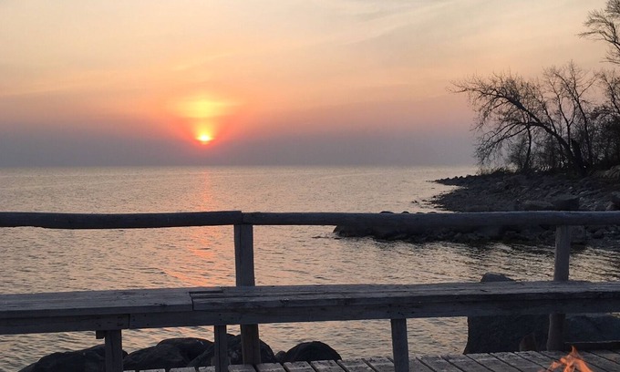 Saint Laurent Appartement | Luxury Cottage Suite overlooking Lake Manitoba