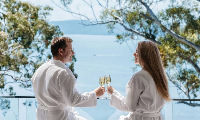 Nelson Bay Maison | Luxury Couples Escape - Vue One