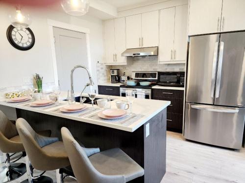 Leduc Appartement | Luxury Cozy Basement Suite