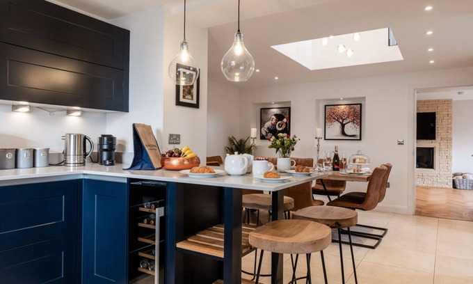 Stow-on-the-Wold Maison | Luxury dog friendly holiday cottage - Nursery End House