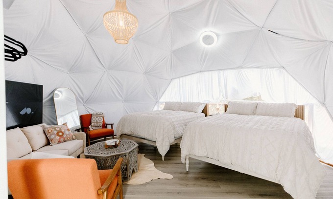 Burton Maison | Luxury Dome Sleeps 4 Near Round Top