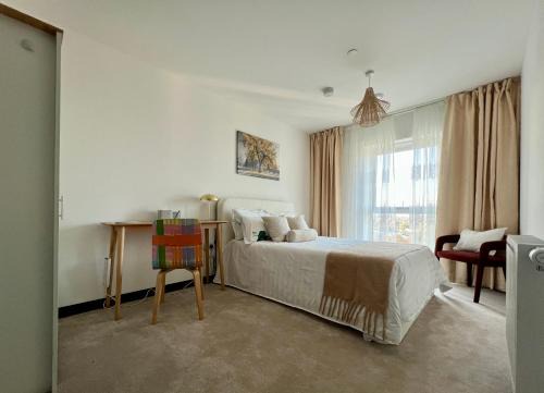 Gascoigne Maison | Luxury Double Bed En-Suite in London