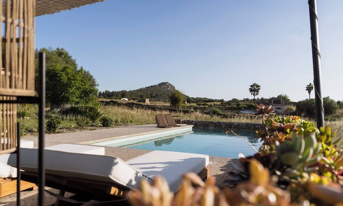 Sineu Villa | Finca de vacances écologiques de luxe, avec de superbes vues sur les montagnes de Tramuntana