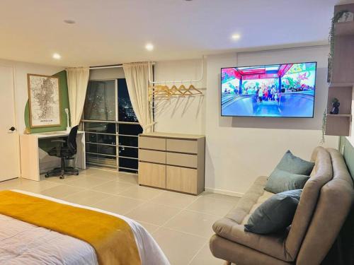 El Poblado Appartement | Luxury El Poblado Loft, relax in Medellin's heart!