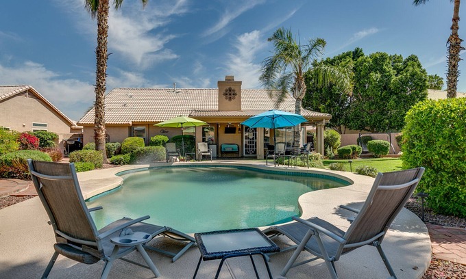 Palm Valley Maison | Luxury Family friendly home with resort-like pool and backyard on golf course!