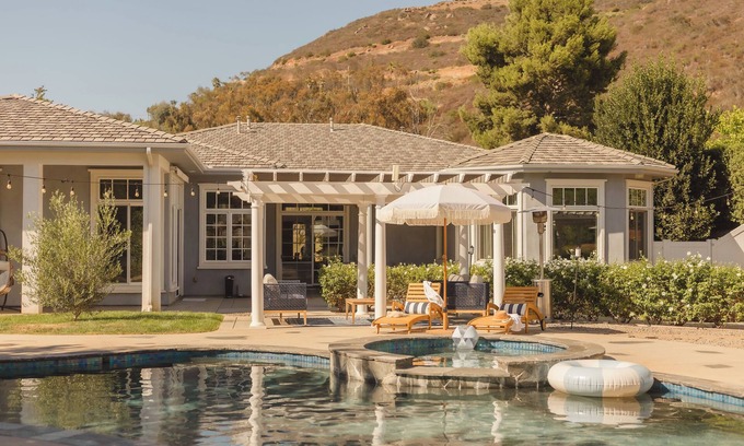 Vista Maison | Luxury family-friendly villa w/resort backyard